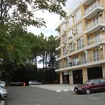 Lägenhet Flores Park Slăntjev Brjag