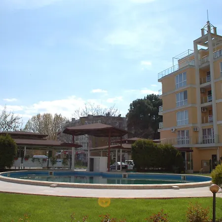 Flores Park Słoneczny Brzeg