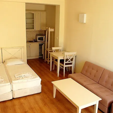 Flores Park Słoneczny Brzeg