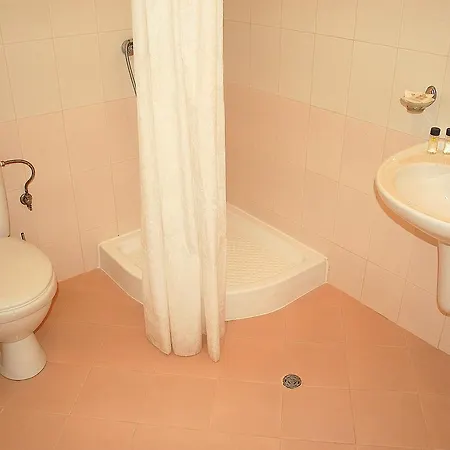 Flores Park 3* ساني بيتش