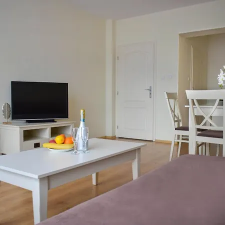 Flores Park Słoneczny Brzeg