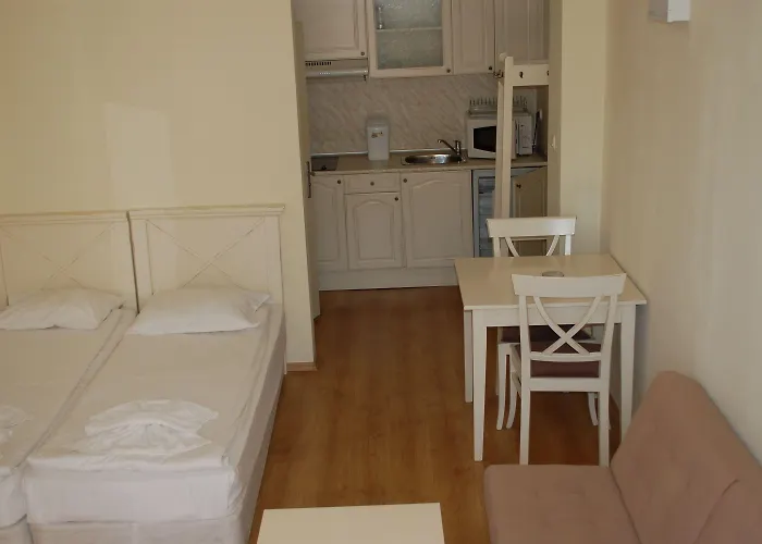 Flores Park Slăntjev Brjag