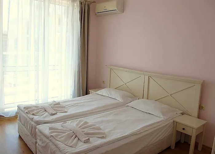 Flores Park סאני ביץ'