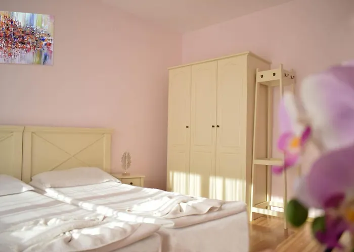 Flores Park Lägenhet Slăntjev Brjag