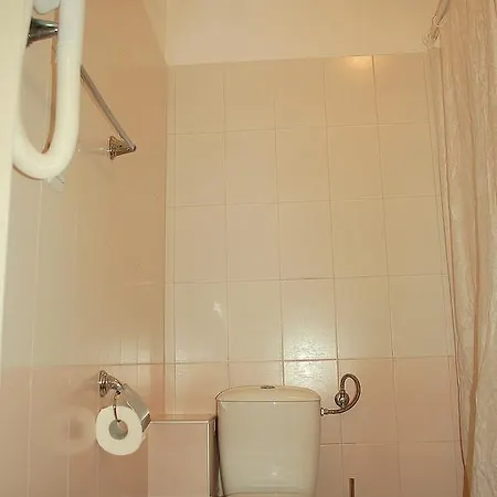 Flores Park Apartahotel 3*