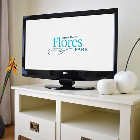 Flores Park Apartahotel